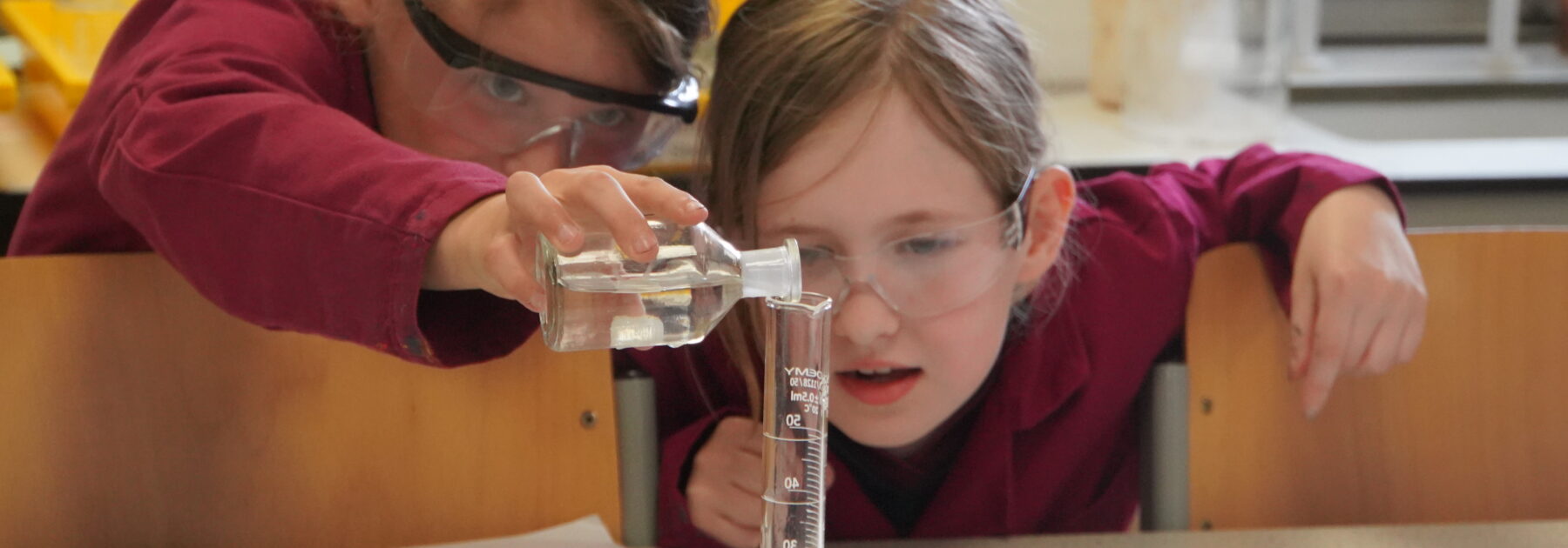 Prep Scientists Experiment in Senior Lab Lessons